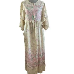 Vintage 80s cottagecore women’s robe pink floral full length size s/m lounge